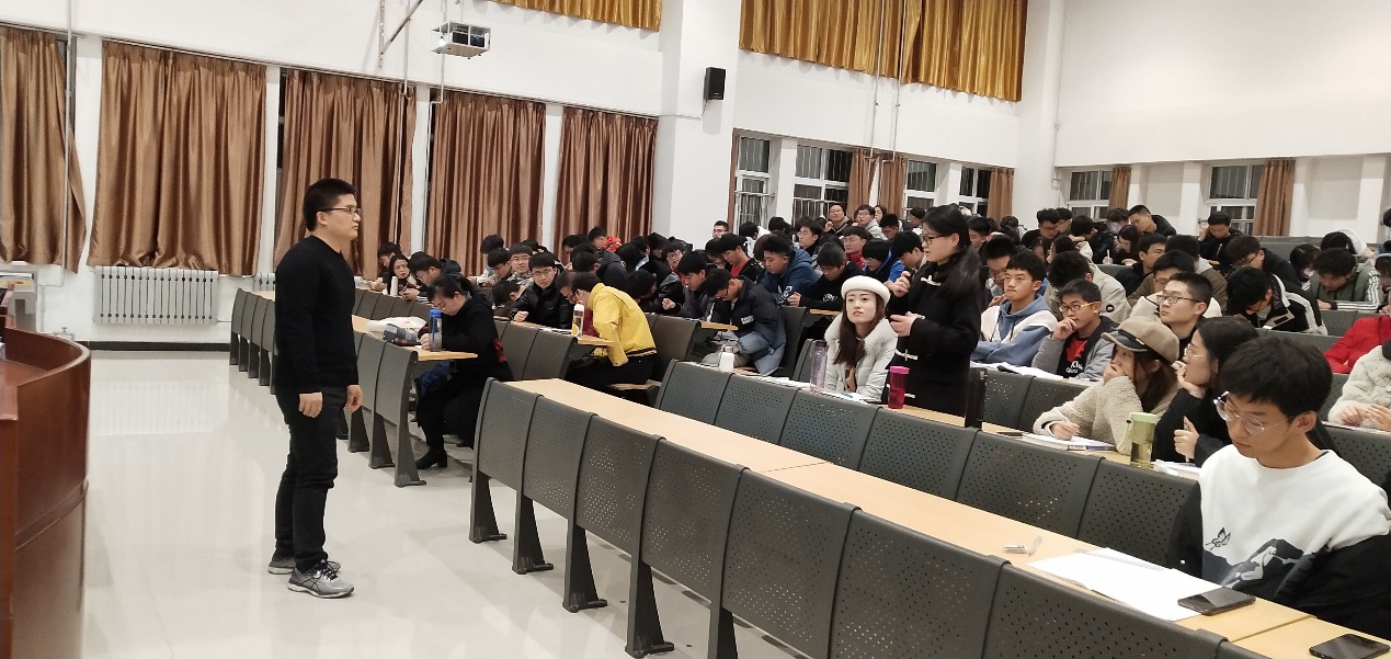 说明: D:\威廉希尔williamhill\新材料系资料\2020.12.8走进新材料系列讲座(四)—锂离子电池的起源、未来及挑战\2.jpg